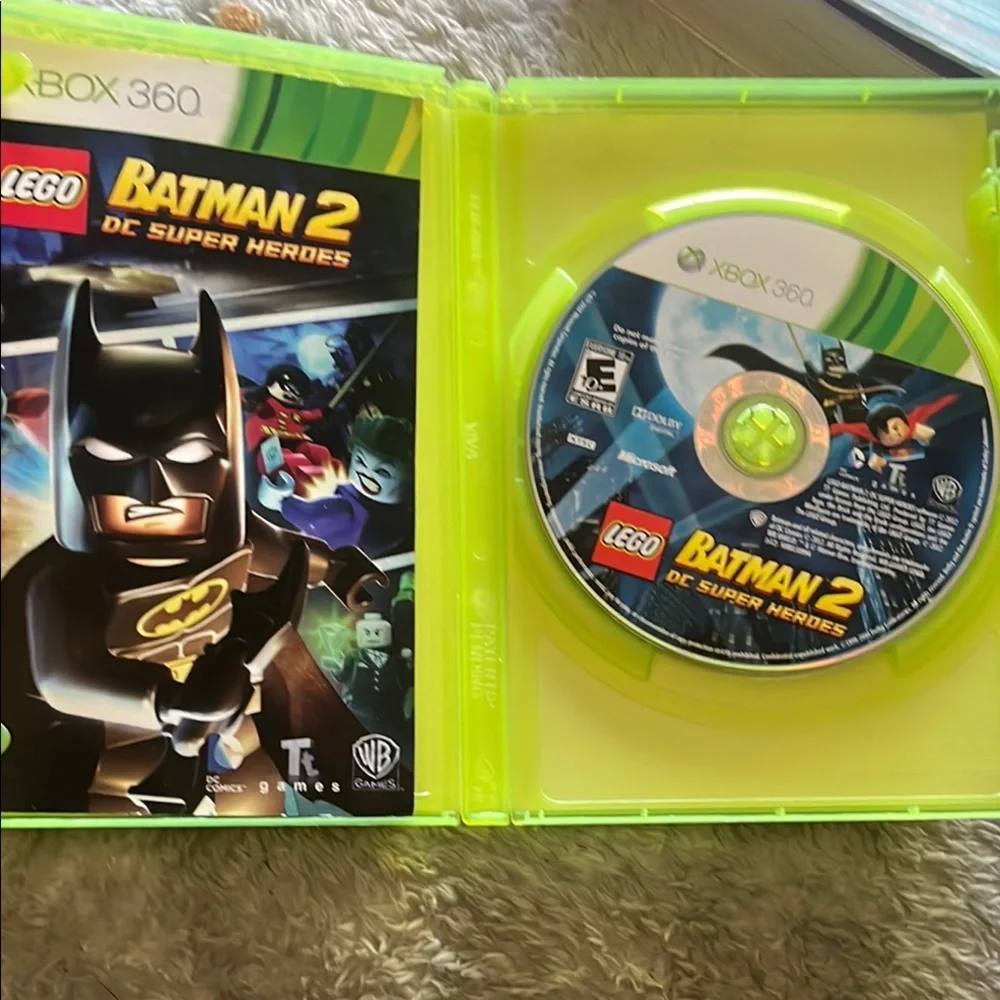 LEGO Batman 2: DC Super Heroes for Xbox 360 - Green Case EUC